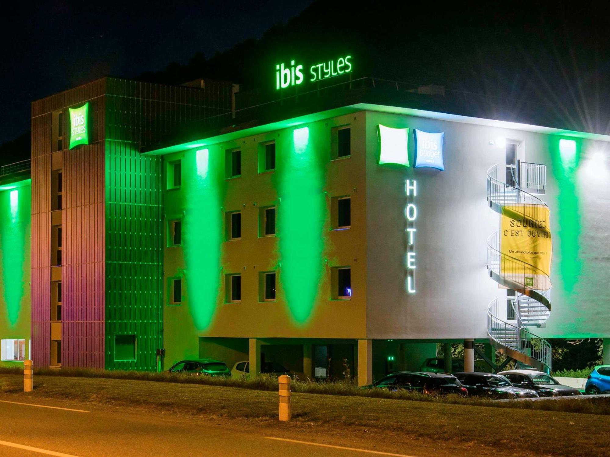 Ibis Styles Sallanches Pays Du Mont-Blanc Exterior photo