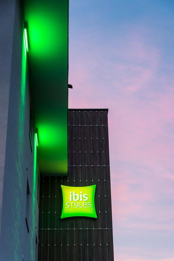 Ibis Styles Sallanches Pays Du Mont-Blanc Exterior photo